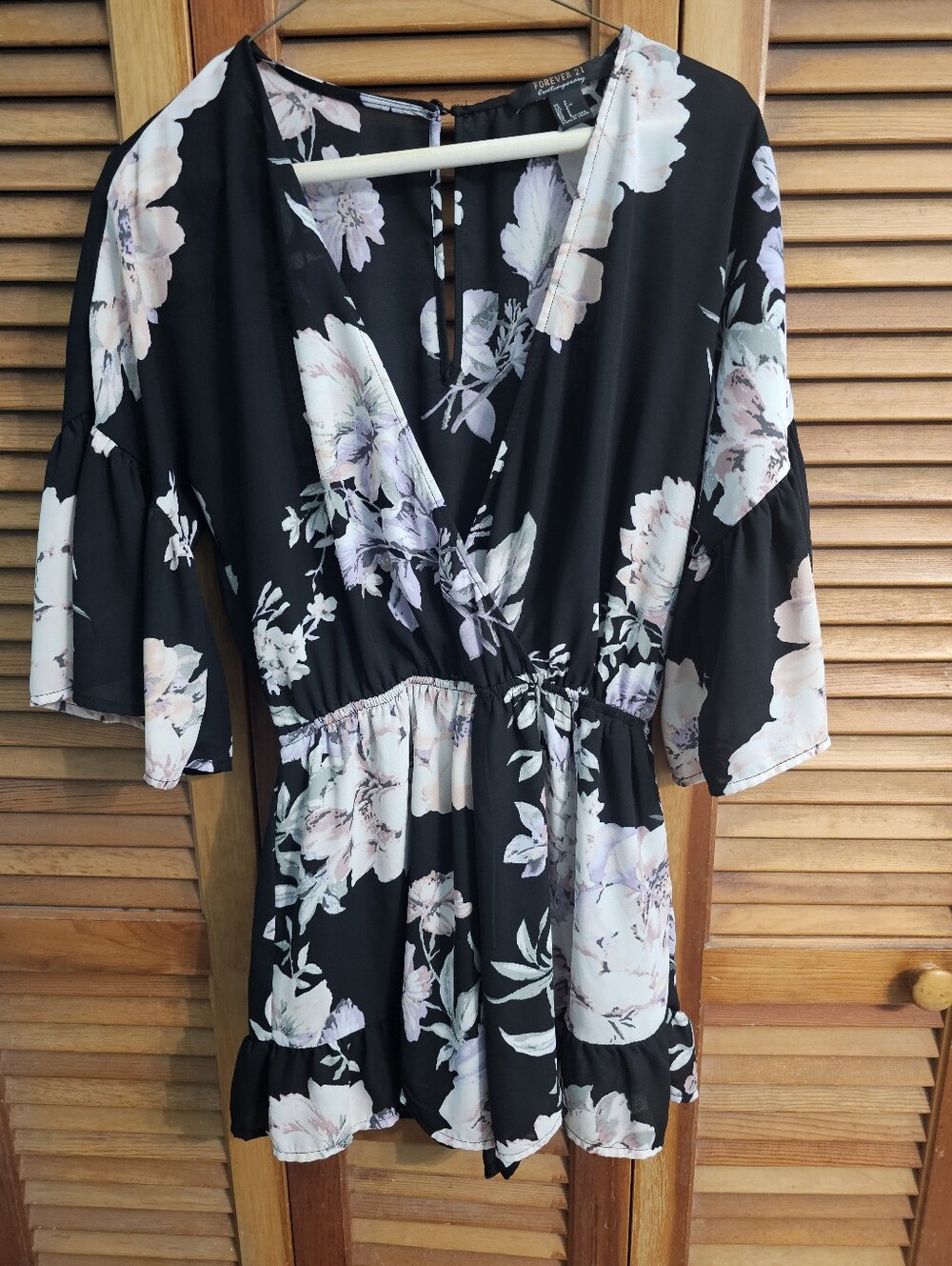 Forever 21 Floral Surplice Romper V-Neck Small